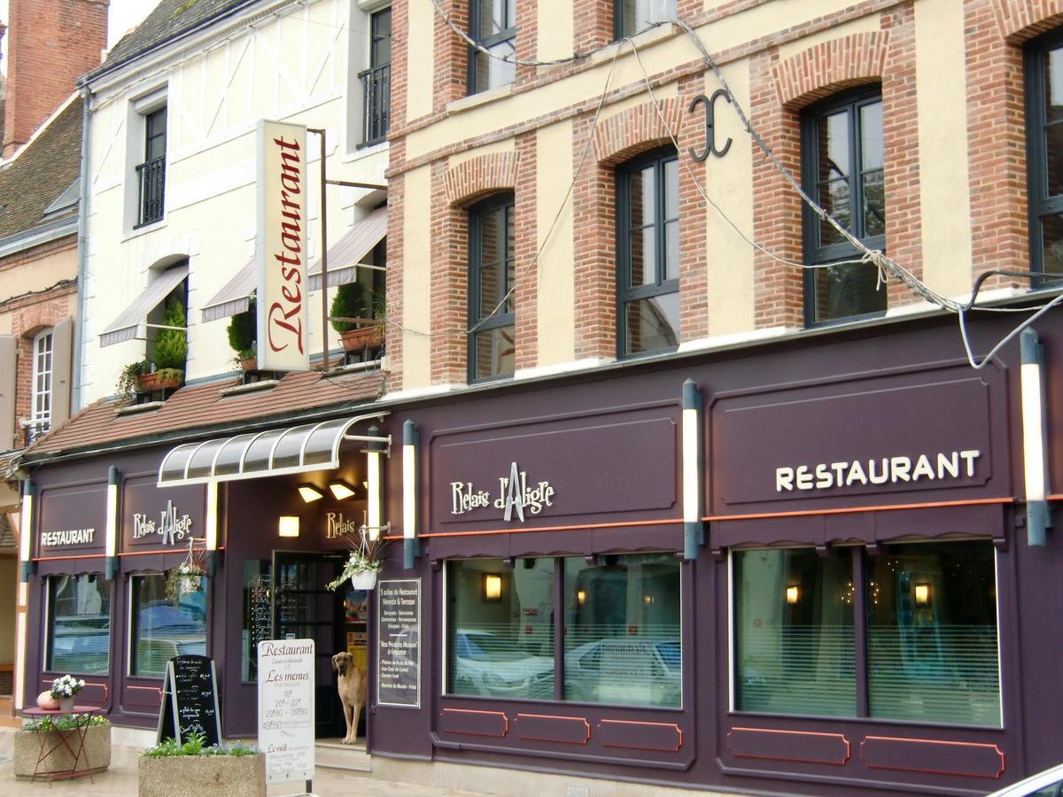 Logis Hotel-Restaurant Le Relais D'Aligre Châteauneuf-en-Thymerais Eksteriør bilde